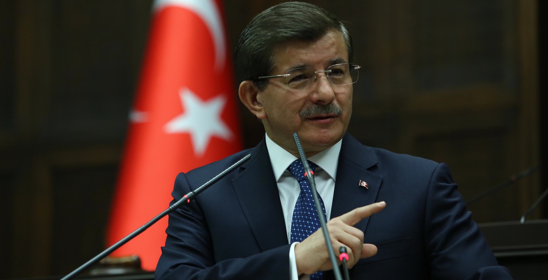 Davutoğlu rol kapma peşinde: 