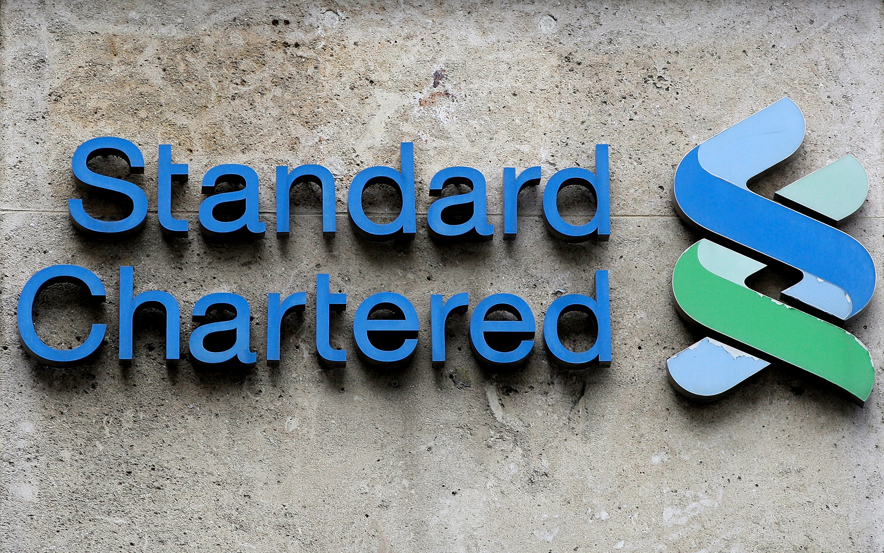 Standard Chartered 15 bin kişinin işine son verecek