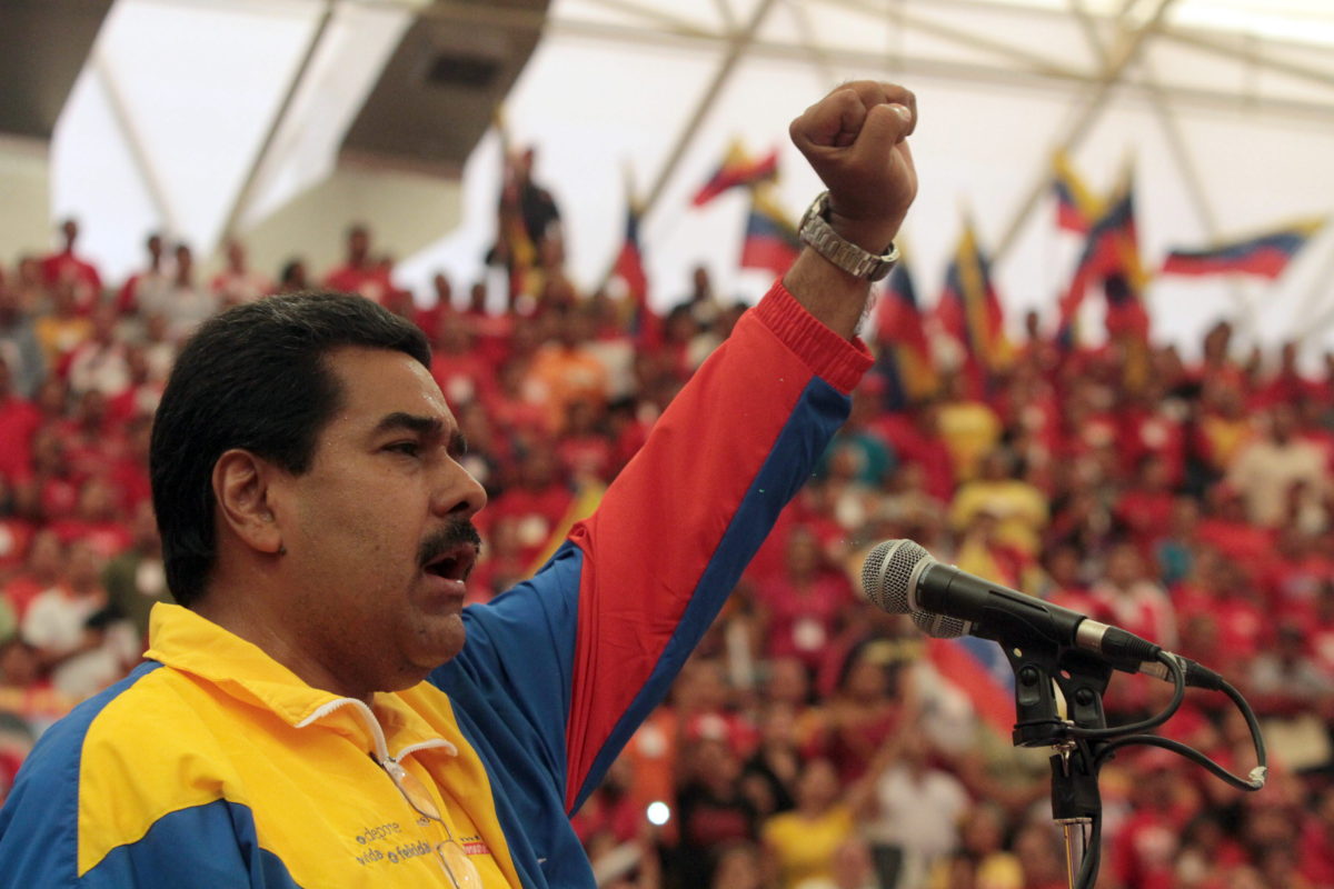 Venezuela Devlet Başkanı Maduro bir kez daha tekrarladı: Devrimi kimseye vermeyeceğiz!