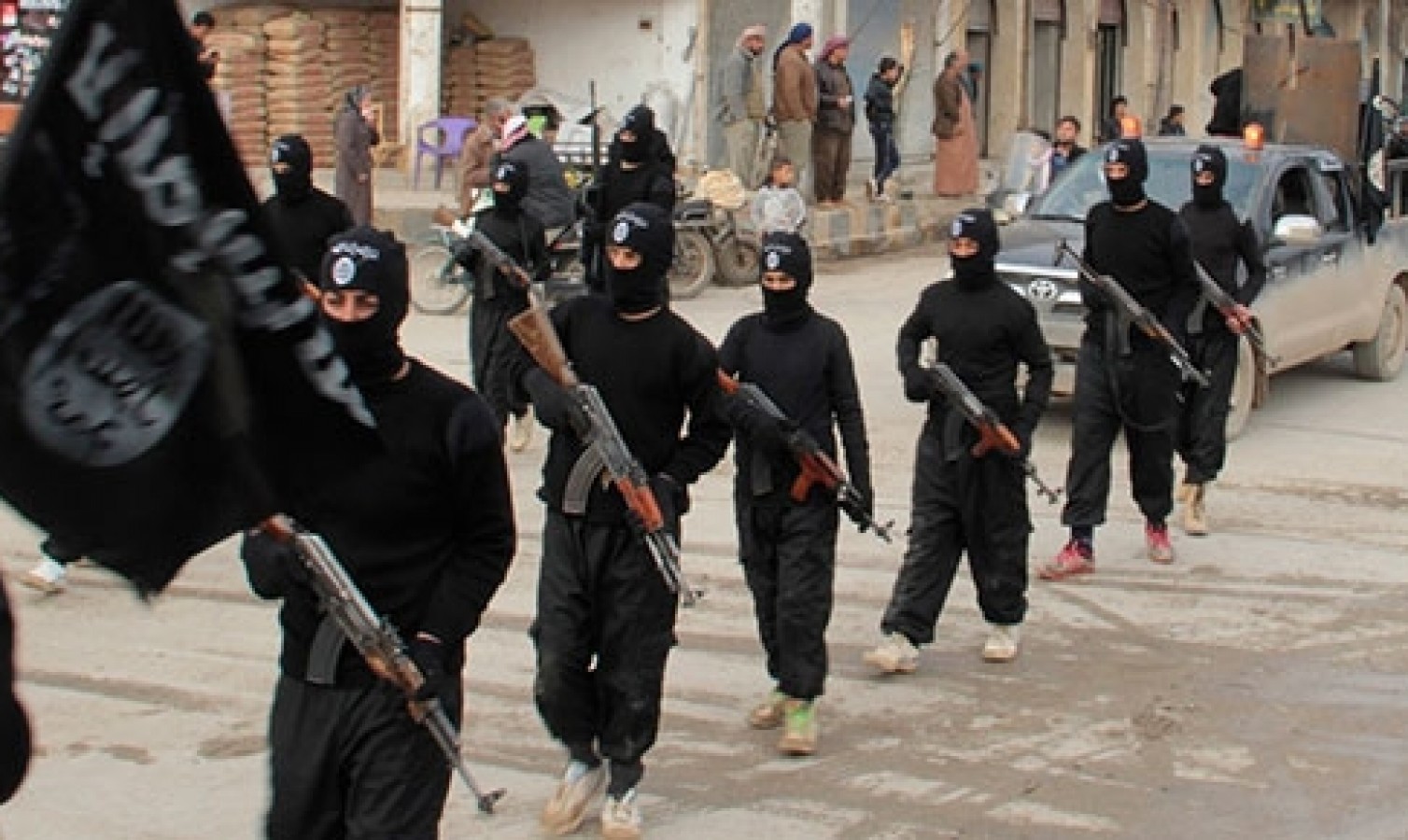 IŞİD Deyr ez-zor'da kaçırdığı 400 kişiden 270’ini serbest bıraktı