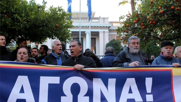 Atina’da PAME önderliğinde protesto
