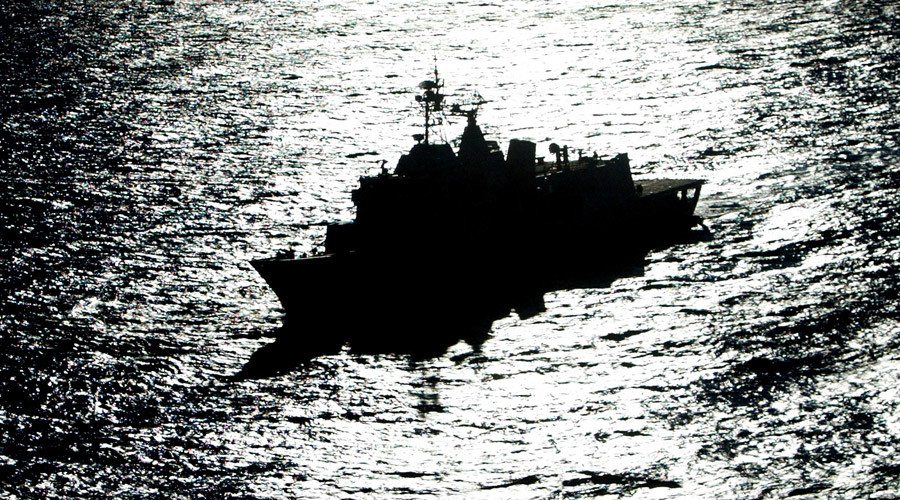 İran Amerikan savaş gemilerine el koydu