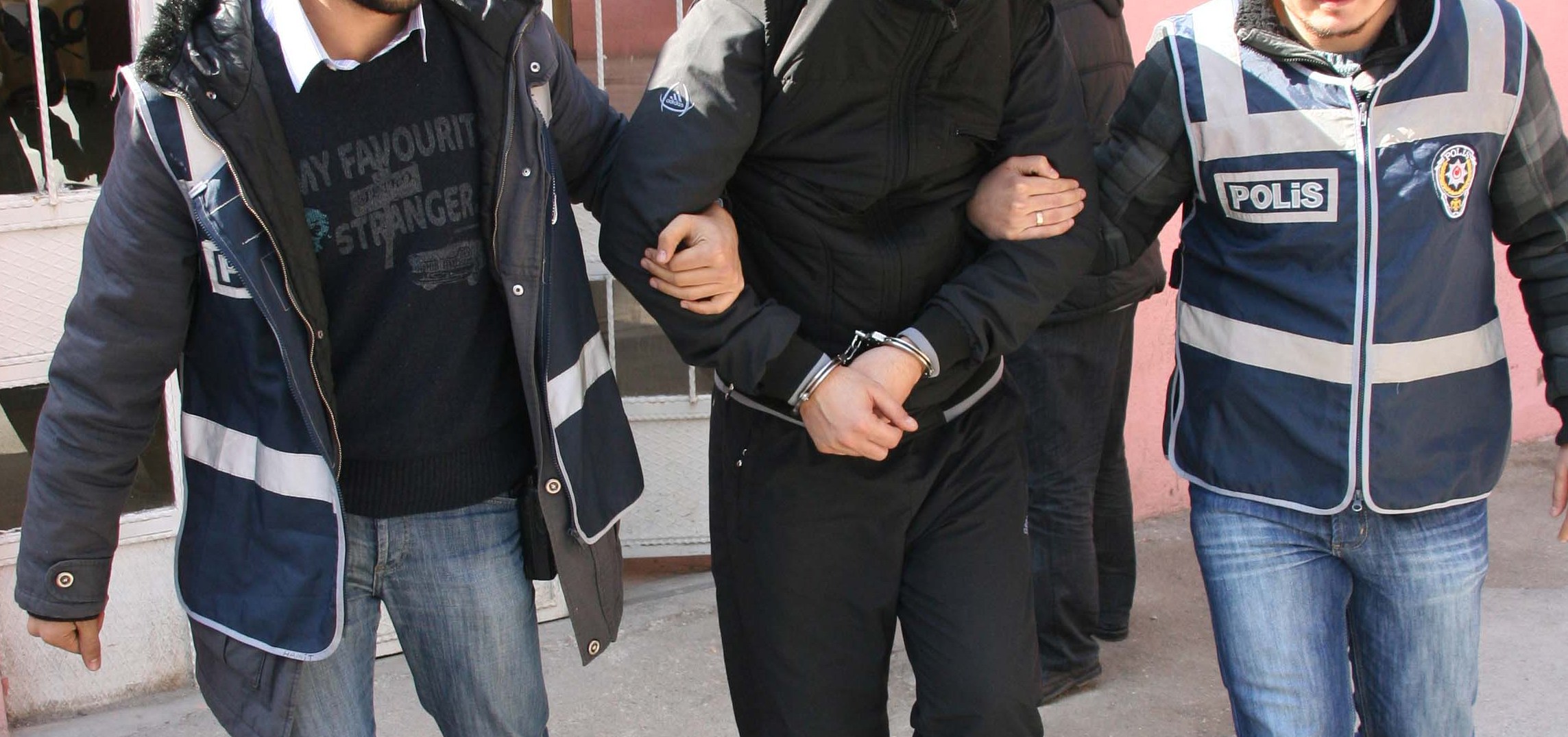#Ankara saldırısıyla ilgili 14 kişi tutuklandı