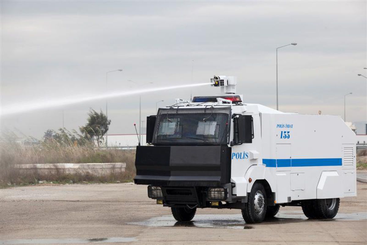 TOMA'cı AKP'liye şimdi de zırhlı araç rantı
