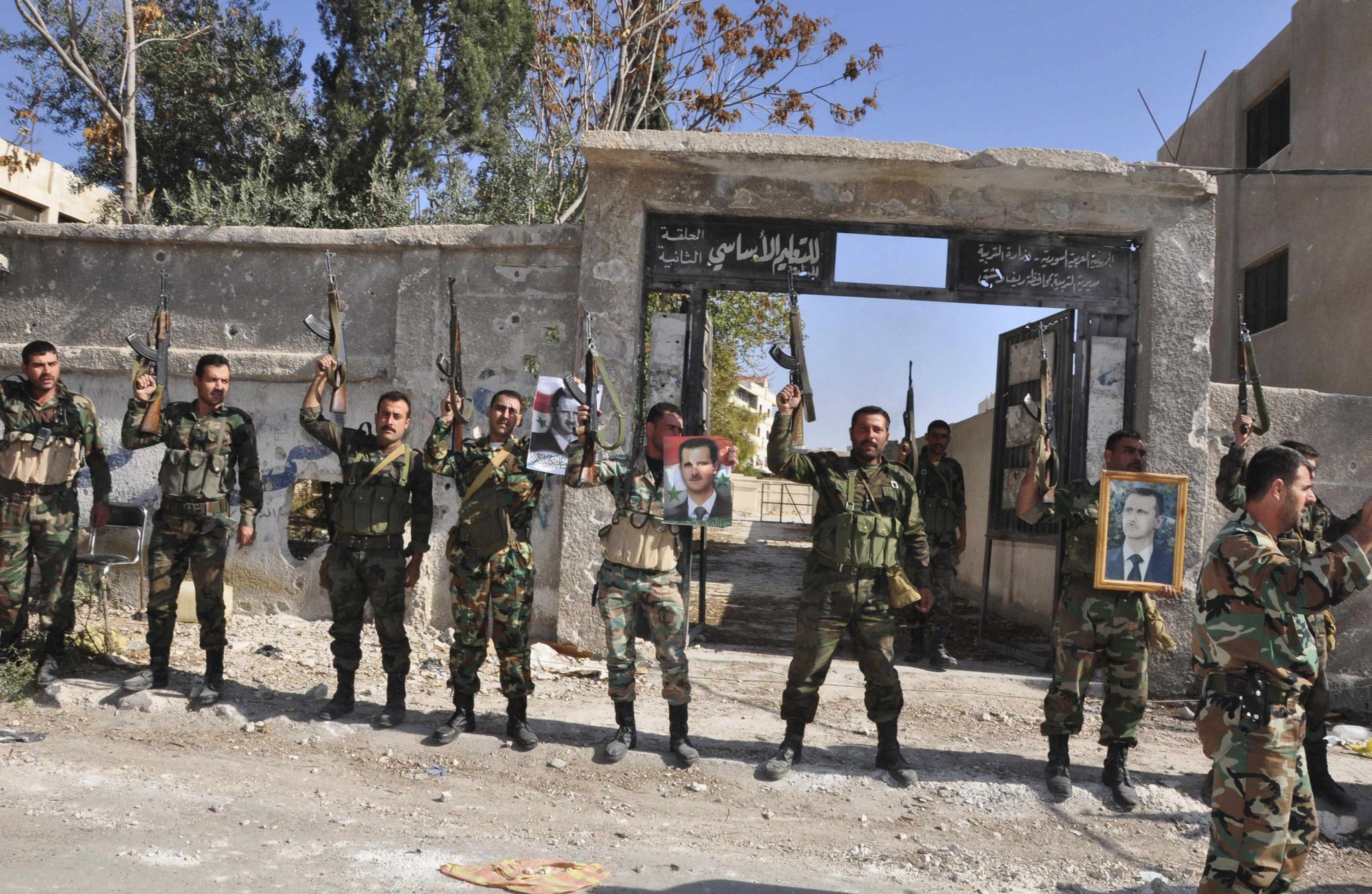 Suriye ordusu cihatçıların Türkiye'den ikmal yolunu tamamen kesti