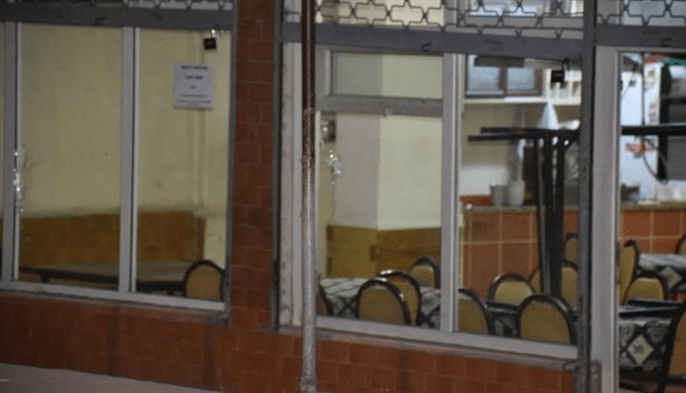 Sultangazi'de kahvehane tarandı: İki yaralı