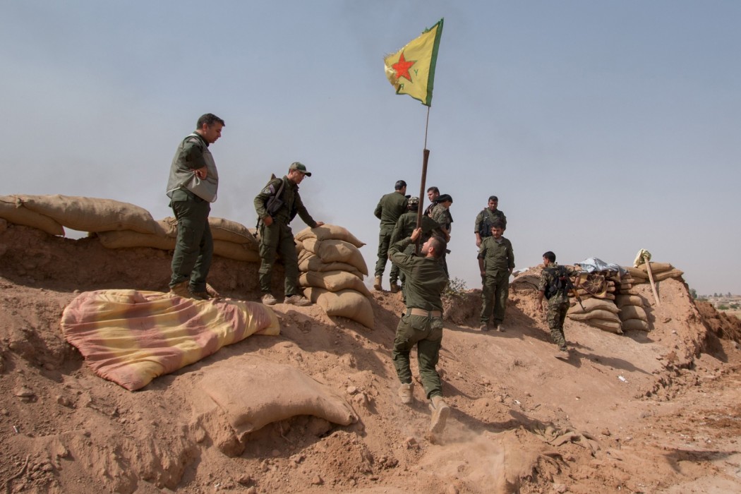 YPG Menbiç’e yığınak yapıyor iddiası