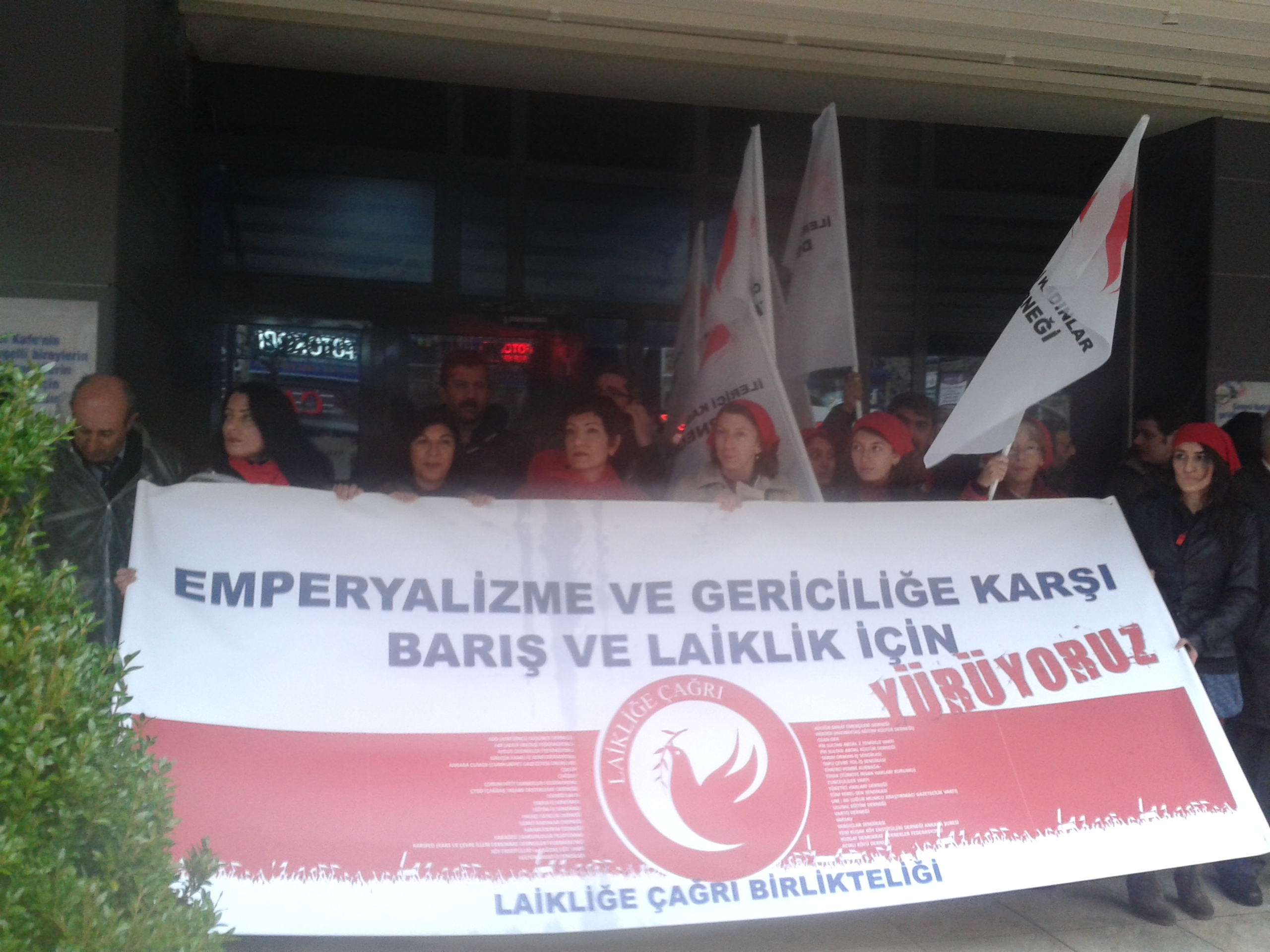 Ankara'da kadınlara karşı sıkıyönetim: 8 Mart yasaklanamaz