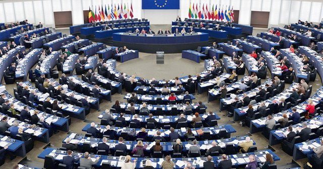 Avrupa Parlamentosu’nda çalışan kadınlar erkek parlamenterler tarafından taciz ediliyormuş