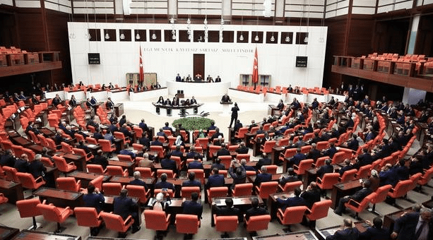 AKP'den Torba Kanun'da geri adım
