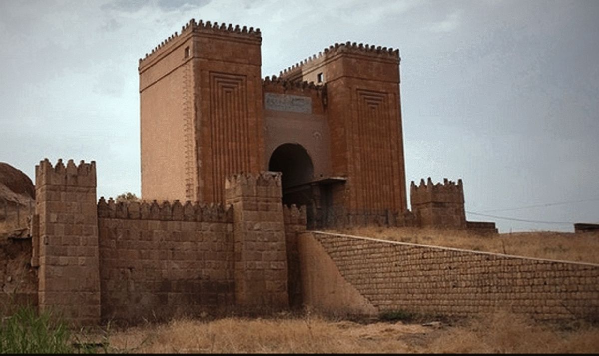 IŞİD barbarlığı 2 bin yıllık tarihi yapıyı yok etti