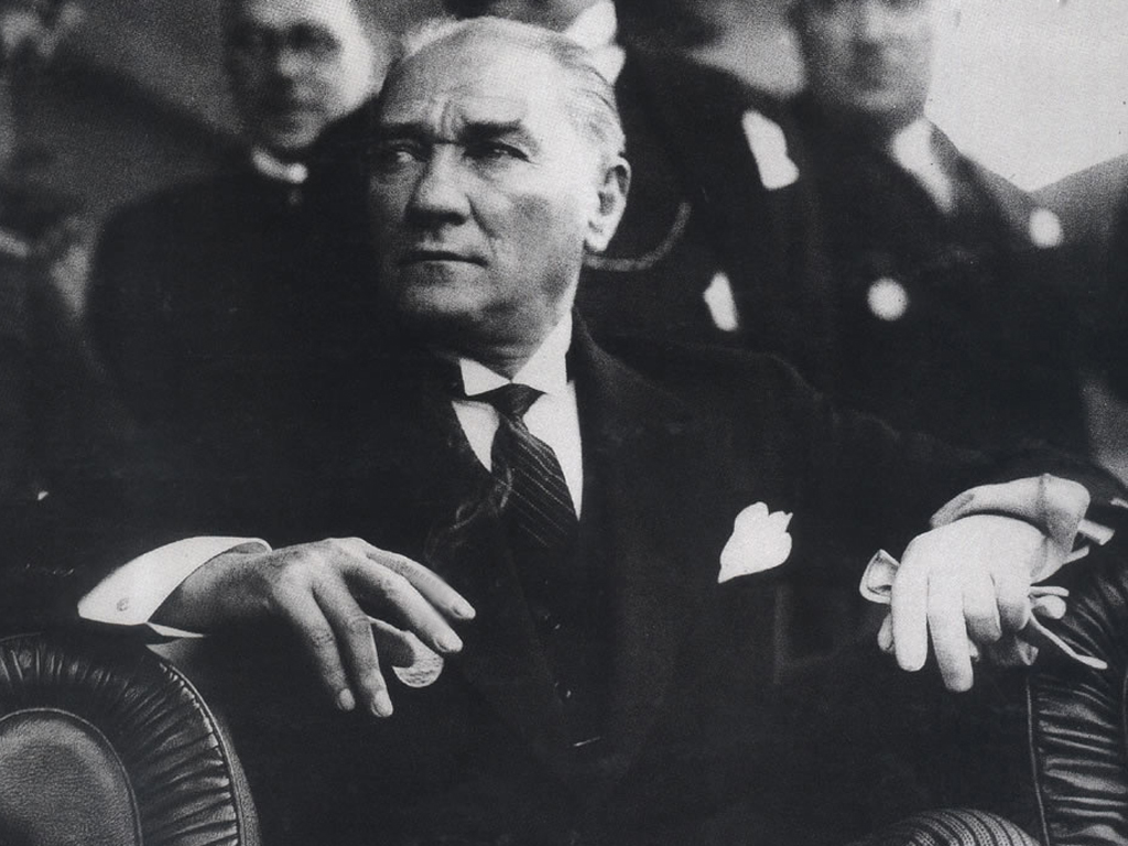 Mustafa Kemal tarih kitaplarından çıkartılıyor