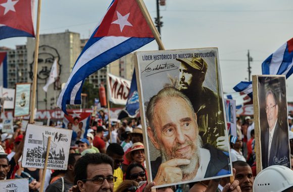 Küba'ya 1 Mayıs akını