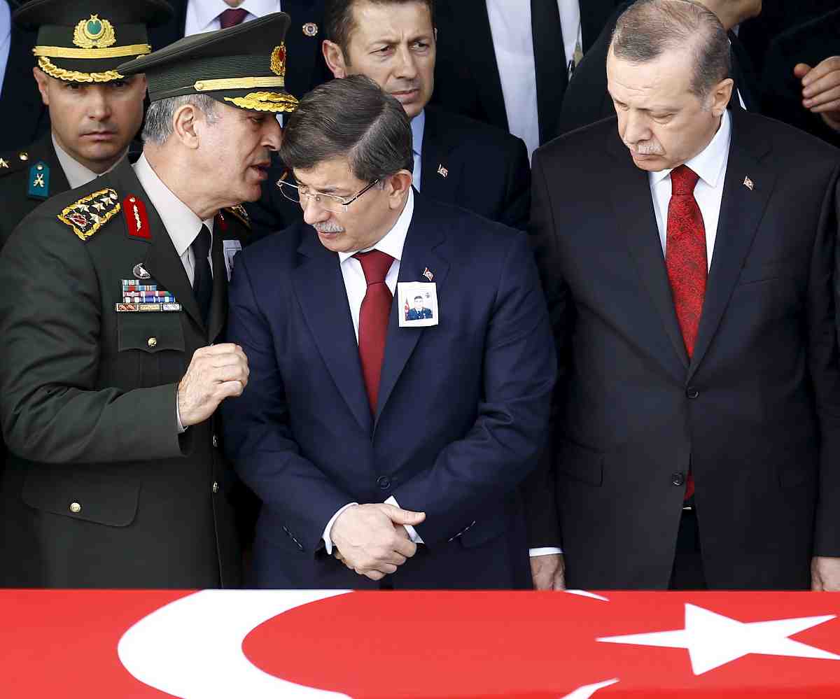 WSJ: Saray'da generallerin Erdoğan’ı devirmeye çalışabileceği endişeleri dirildi