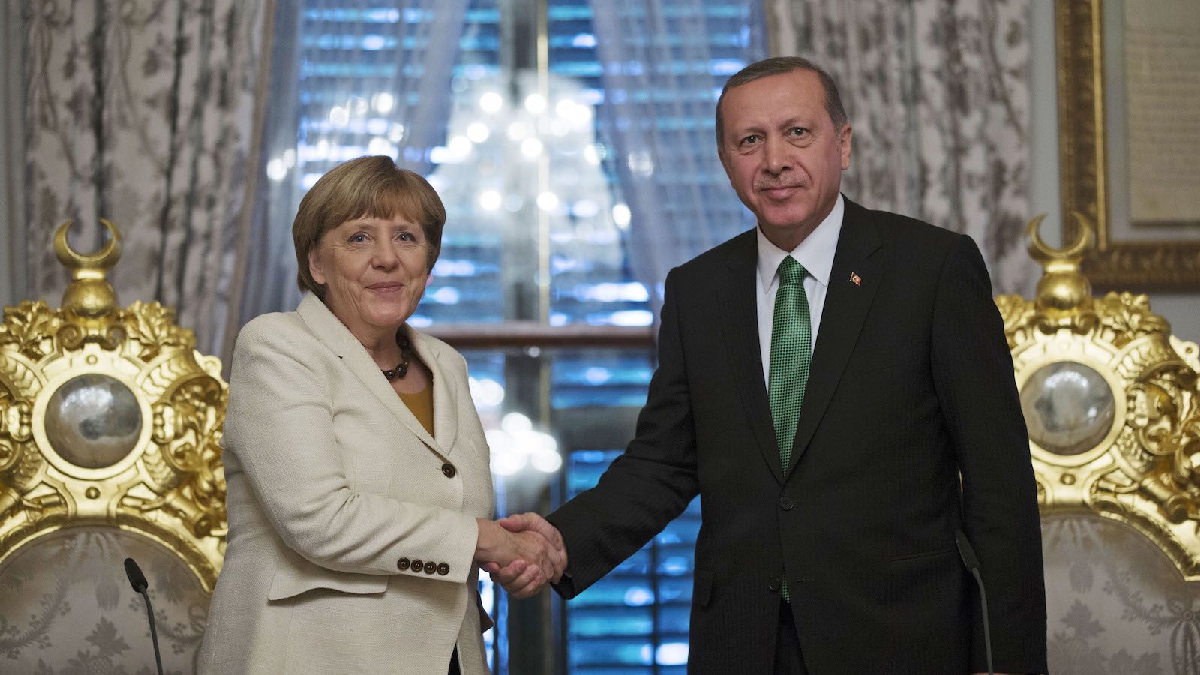 Merkel, Erdoğan’ın vize muafiyeti tehdidinden endişeli değilmiş