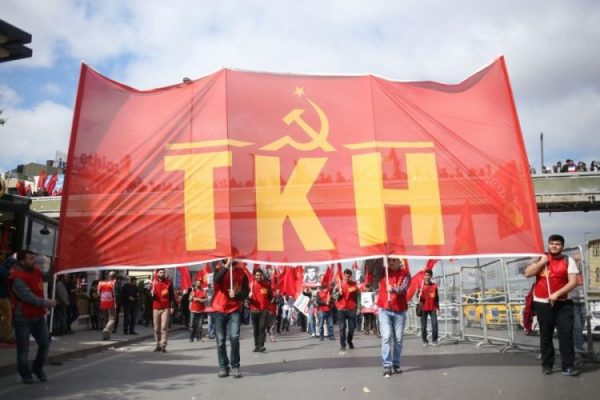 Komünistlerden CHP'nin Kartal'daki 