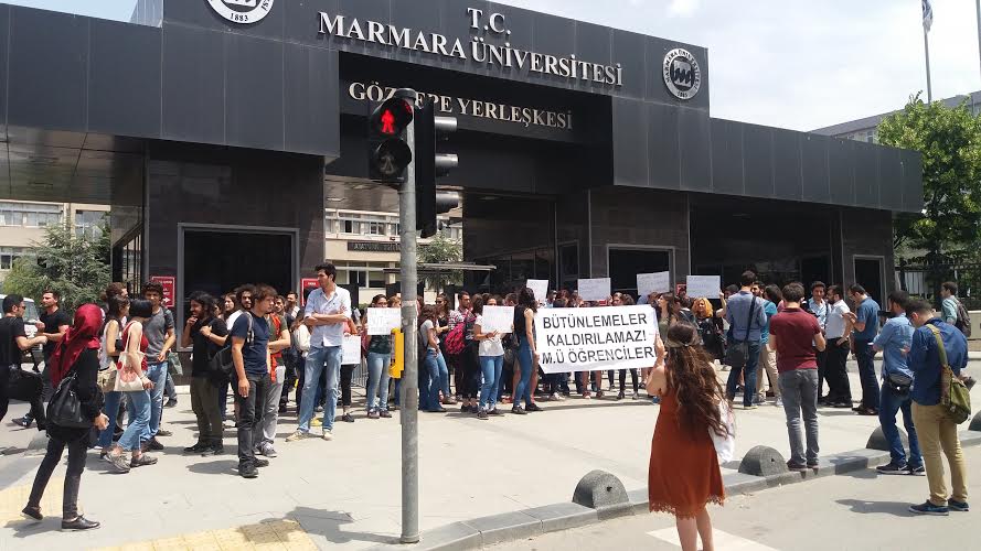 Marmara Üniversitesi'nde bütünleme protestosu