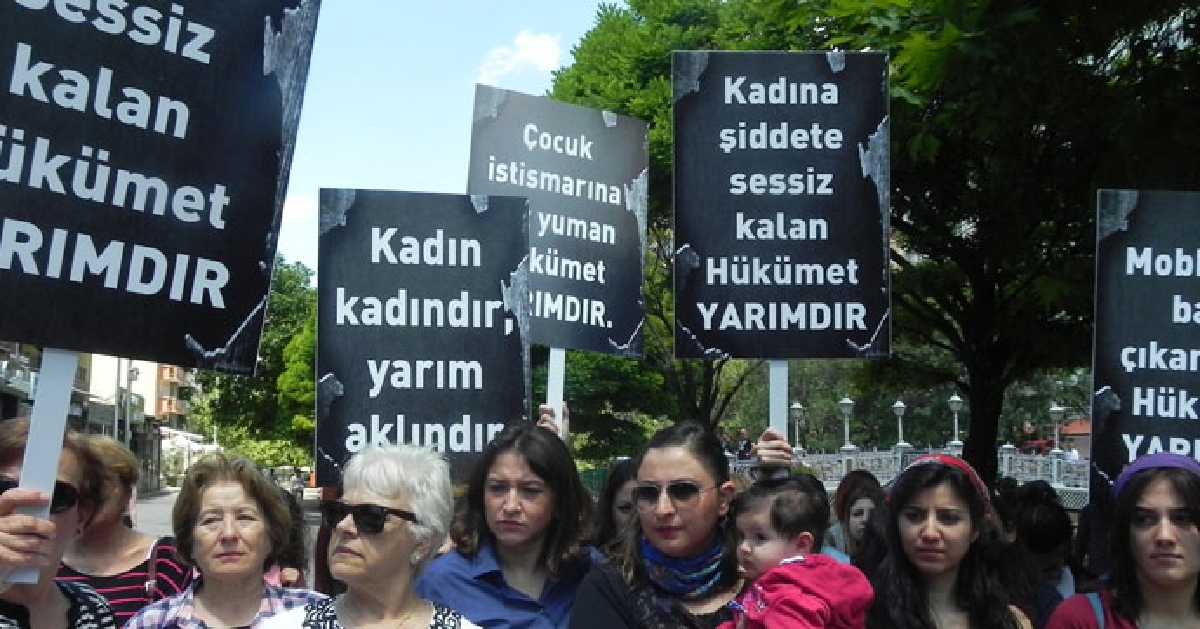 Eskişehir'li kadınlar: Tecavüze sessiz kalan hükümet yarımdır