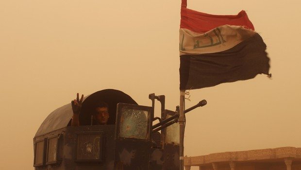 Irak ordusu Felluce'de... IŞİD çekiliyor!