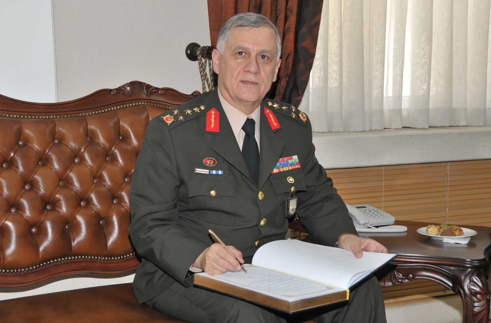 Görevinin başında denilen Hulusi Akar'ın yerine