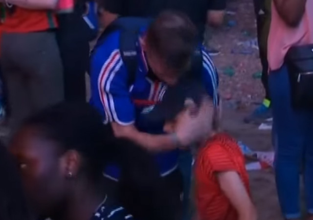 VİDEO | Ağlayan Fransız taraftarını küçük Portekizli böyle teselli etti