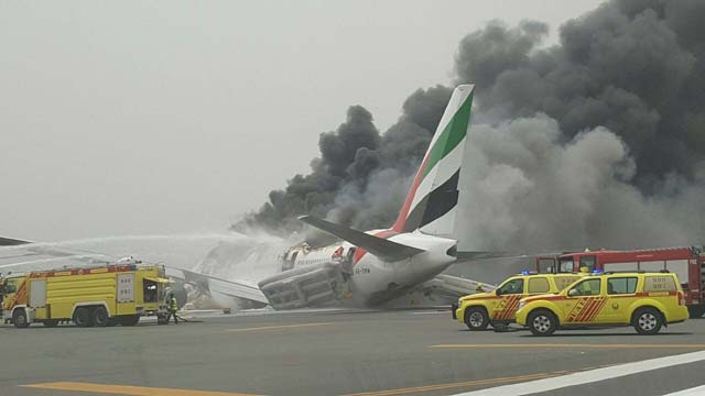 VİDEO | Emirates uçağında yangın