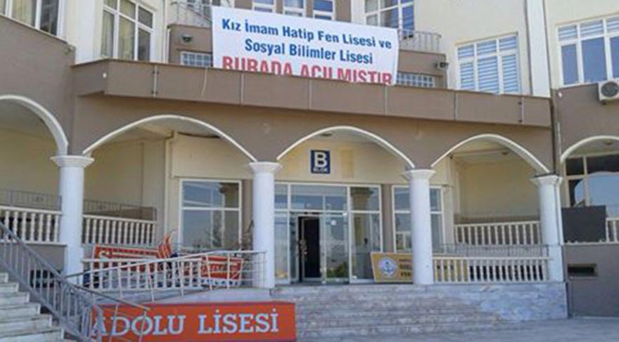 Bir garip okul: Kız İmam Hatip Fen Lisesi ve Sosyal Bilimler Lisesi