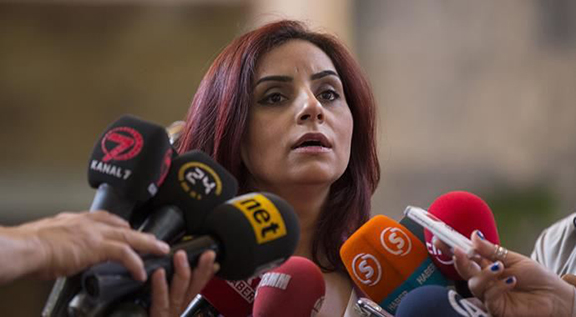Selina Doğan: 15 Temmuz'dan sonra tüm gazetecilerin pasaportu iptal edildi