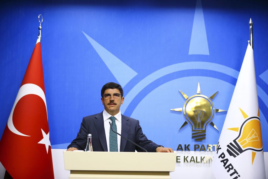 AKP'li Yasin Aktay: Terör son derece azalmış durumda