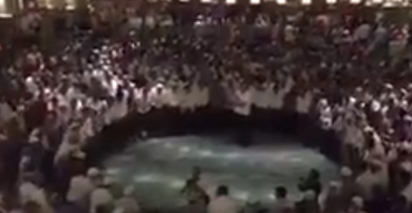 VİDEO | Cumhurbaşkanlığı'ndaki camide 'zikir' şovu!