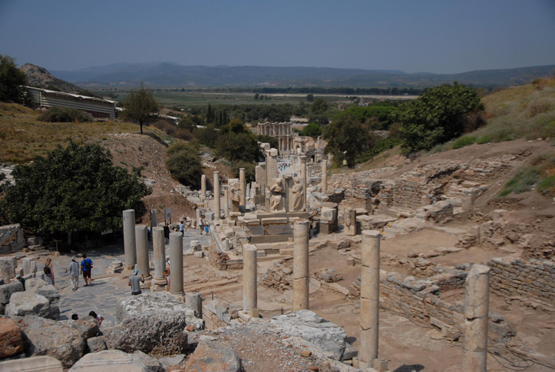 Avusturyalı arkeologlar Efes'ten kovuldu