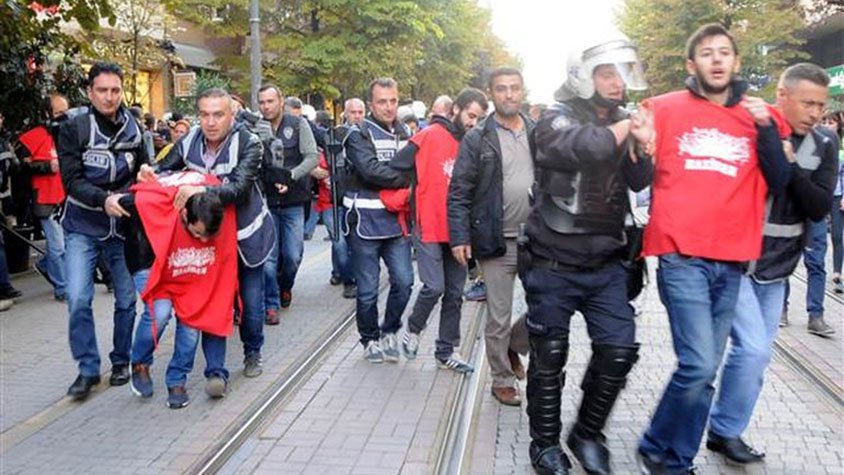 VİDEO | Eskişehir'de Birleşik Haziran Hareketi'nin bildiri dağıtımına polis saldırısı