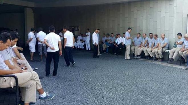 Antalya Mardan Palace'da grev: 4 aydır ücret alamayan işçiler eyleme başladı
