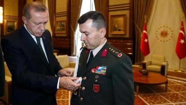 Erdoğan yaverini çakıyla sınadı iddiası: 
