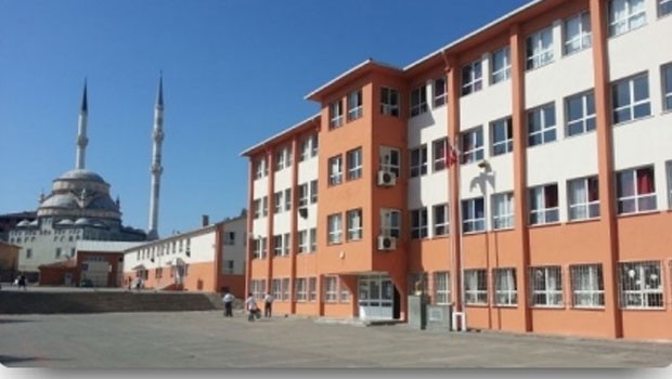 Ülkemizden 29 Ekim manzaraları: Ümraniye'de tüm okullara hatim indirme talimatı
