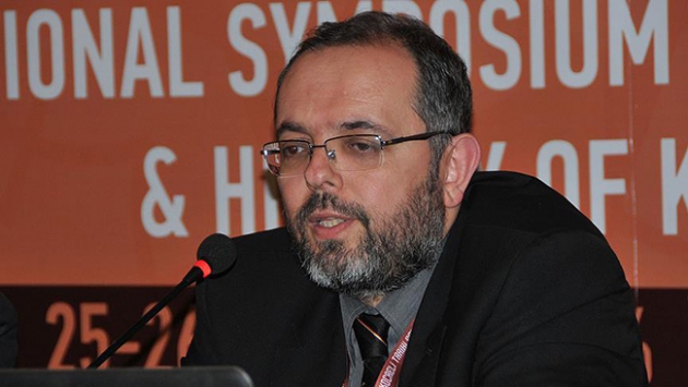 Yandaş tarihçi Afyoncu, Harp Okulları'na rektör oldu!