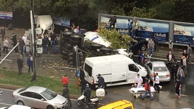 VİDEO | Maslak'ta büyük kaza