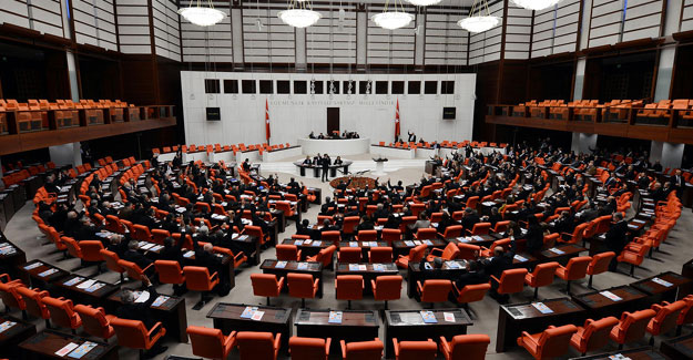 HDP: Yasama organındaki faaliyetlerimizi durdurma kararı aldık