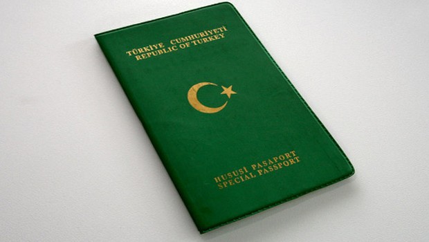 Meclis'te pasaport tartışması