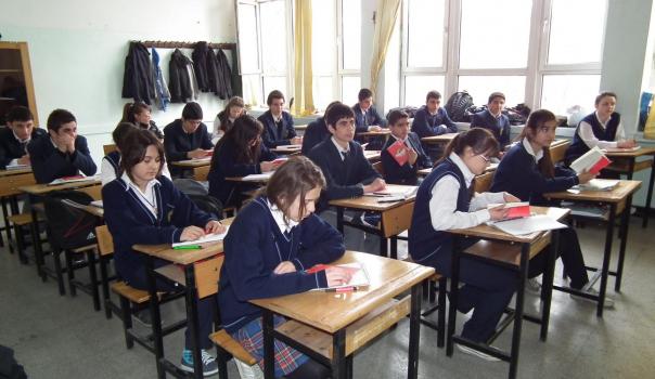 Eskişehir ve Manisa'da okullarda skandal anket: Etnik köken ve dinleri soruldu!