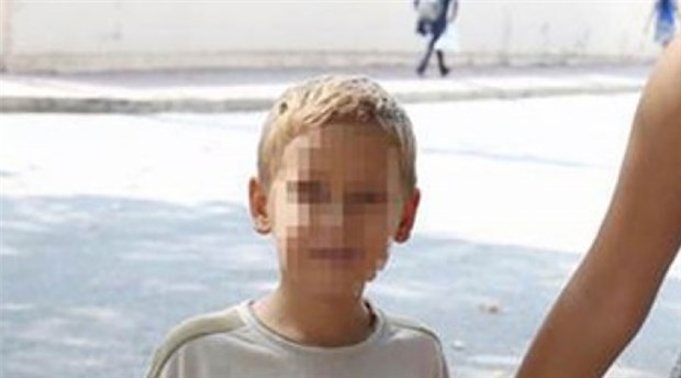 Okul müdürü 6 yaşındaki çocuktan şikayetçi oldu: Okul duvarına yazı yazmış...