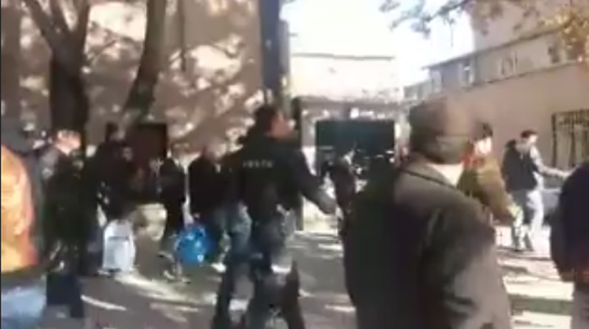 VİDEO | Meclis önünde polis saldırısı