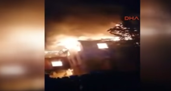 VİDEO | Adana'daki yurt yangını cep telefonu kamerasında