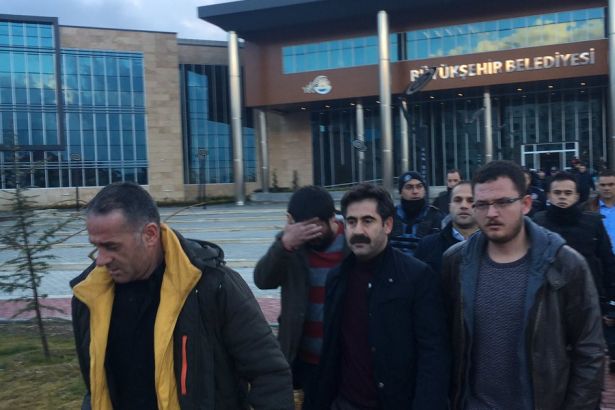 Van Büyükşehir Belediye Başkanı Bekir Kaya tutuklandı