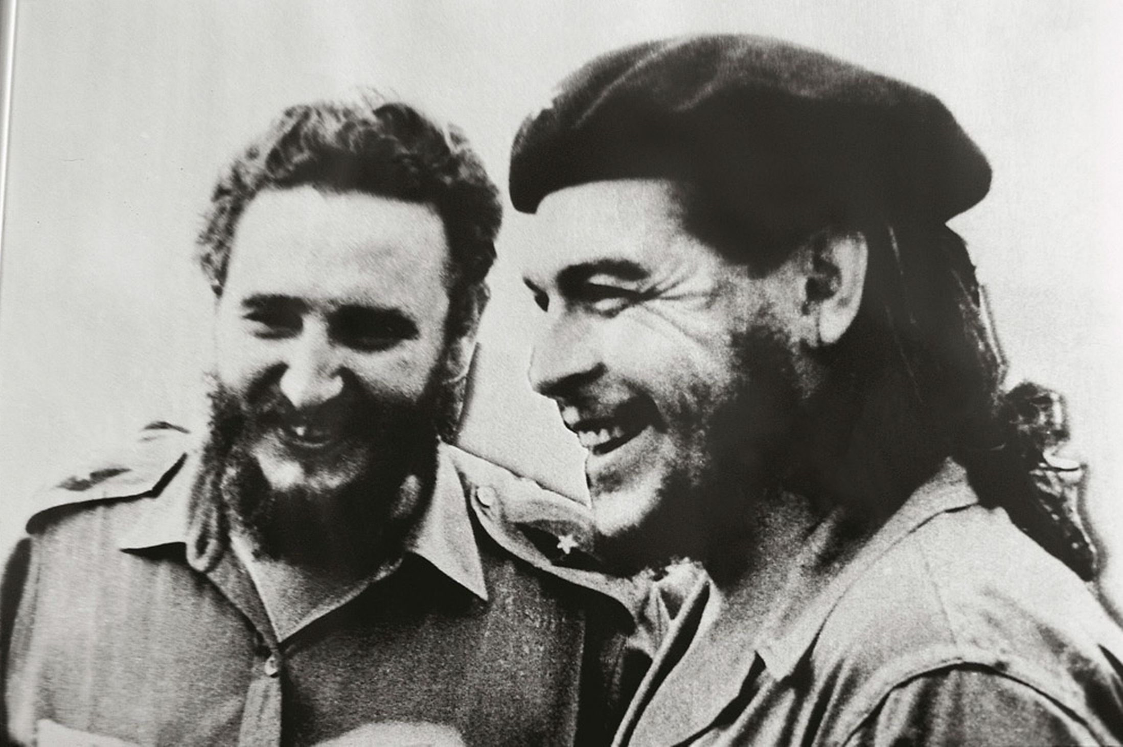 2 Aralık - Fidel ve Che Guevara Granma yatıyla Küba’ya çıktı