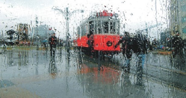 İstanbul'a ani baskın uyarısı: Metrekareye 100 kg yağış....