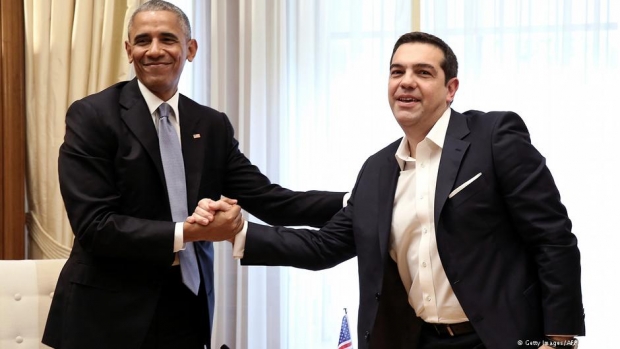 Obama giderayak Yunanistan'da konuştu, Çipras el pençe divan durdu