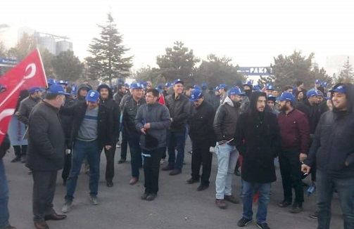 İşçi sınıfı Konya'dan ses verdi: Maaşları ödenmeyen yüzlerce PAKPEN işçisi greve çıktı