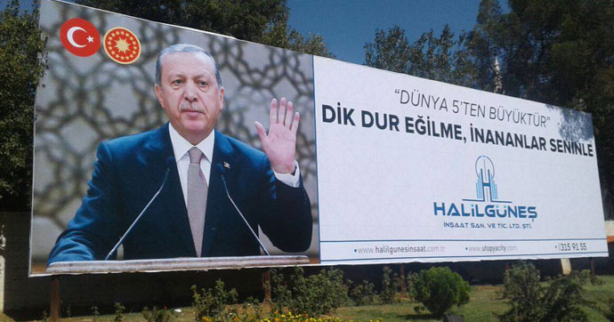 15 Temmuz sonrası kenti afişlerle donattı: 'FETÖ' soruşturmasında tutuklandı