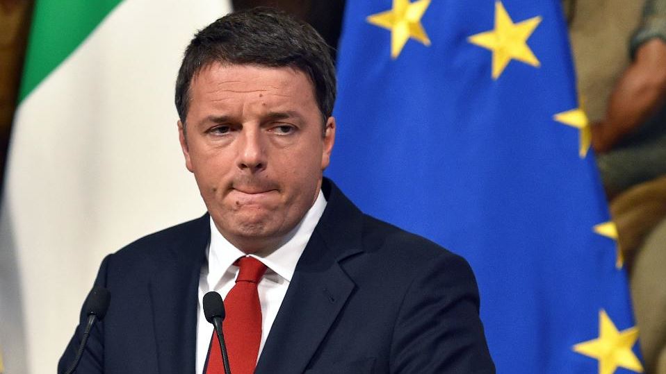İtalya'da Başbakan Renzi'nin istifası ertelendi
